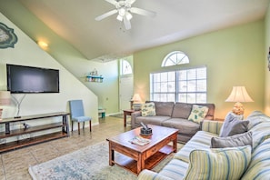 Apartment (3 Bedrooms) | Interior - Panama City Beach Vacation Rental w/ Pool Access! (Panama City Beach)