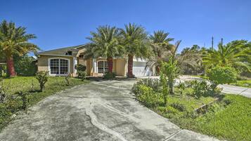 ู
ูุฒู (4 Bedrooms) | ุงูู
ูุดุฃุฉ ู
ู ุงูุฏุงุฎู