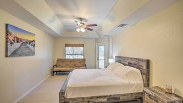 ู
ูุฒู (4 Bedrooms) | ุงูู
ูุดุฃุฉ ู
ู ุงูุฏุงุฎู