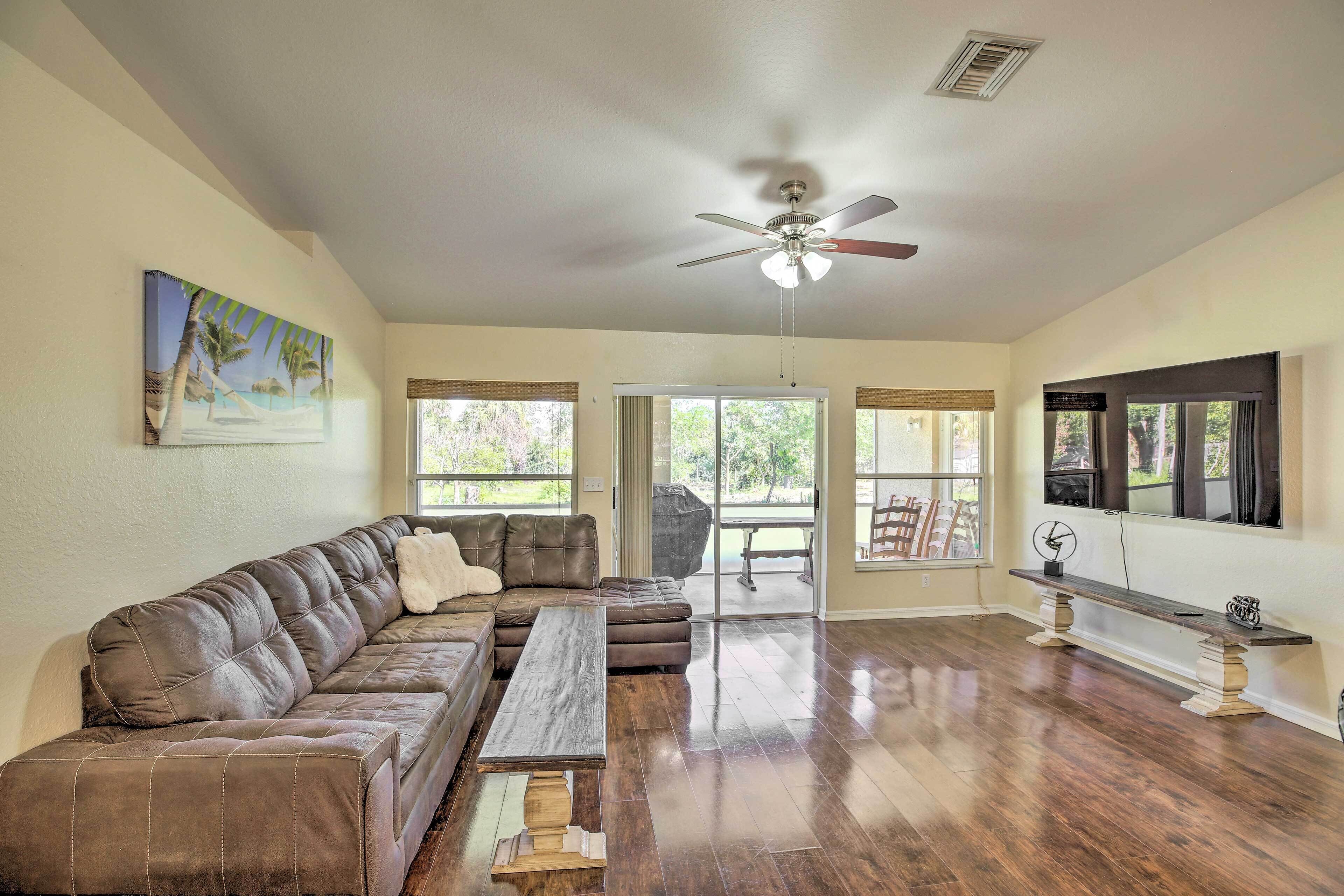 House (4 Bedrooms) | Front of property