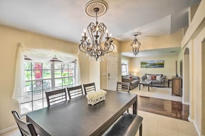 House (4 Bedrooms) | Interior