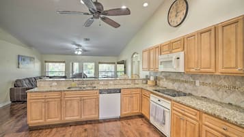 ู
ูุฒู (4 Bedrooms) | ุงูู
ูุดุฃุฉ ู
ู ุงูุฏุงุฎู