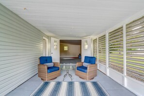 House (2 Bedrooms) | Interior - Peaceful Lady Lake Home w/ Screened-in Porch! (Lady Lake)
