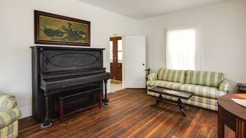 Nhà (4 Bedrooms) | Nội thất