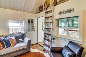 House (1 Bedroom) | Interior