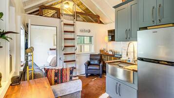 House (1 Bedroom) | Interior