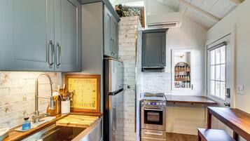 House (1 Bedroom) | Interior