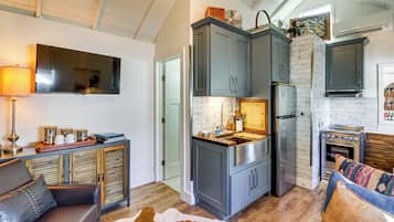 House (1 Bedroom) | Front of property