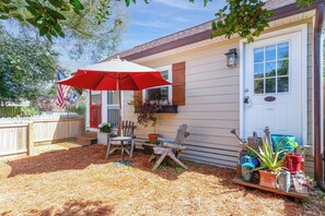 Interior - Pensacola Studio Bungalow < 1 Mi to Bayview Park! (Pensacola)