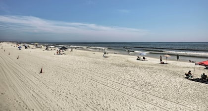 Ocean-view St Augustine Studio w/ Pool Access!