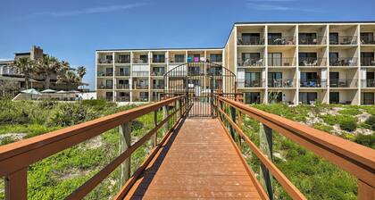Ocean-view St Augustine Studio w/ Pool Access!