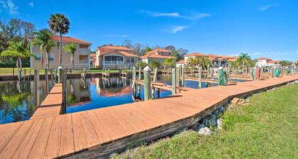 Pet-friendly Homosassa Condo: Walk to River!