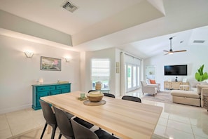 House (3 Bedrooms) | Interior