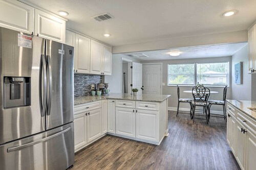 Pet-friendly Gulfport Home < 2 Mi to Beach