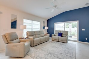 House (3 Bedrooms) | Interior