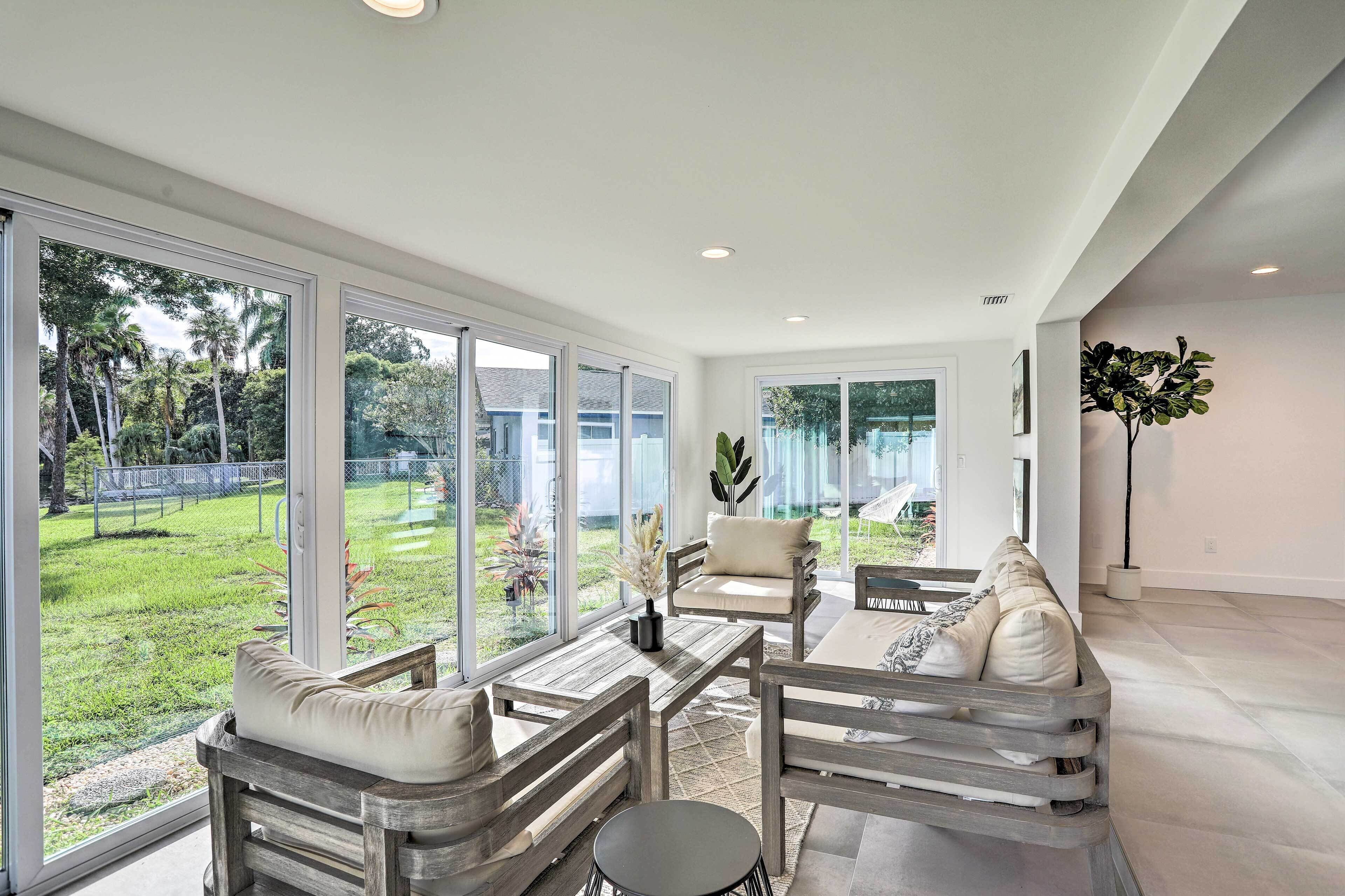 Pet-friendly Seminole Retreat: 2 Mi to Beach!