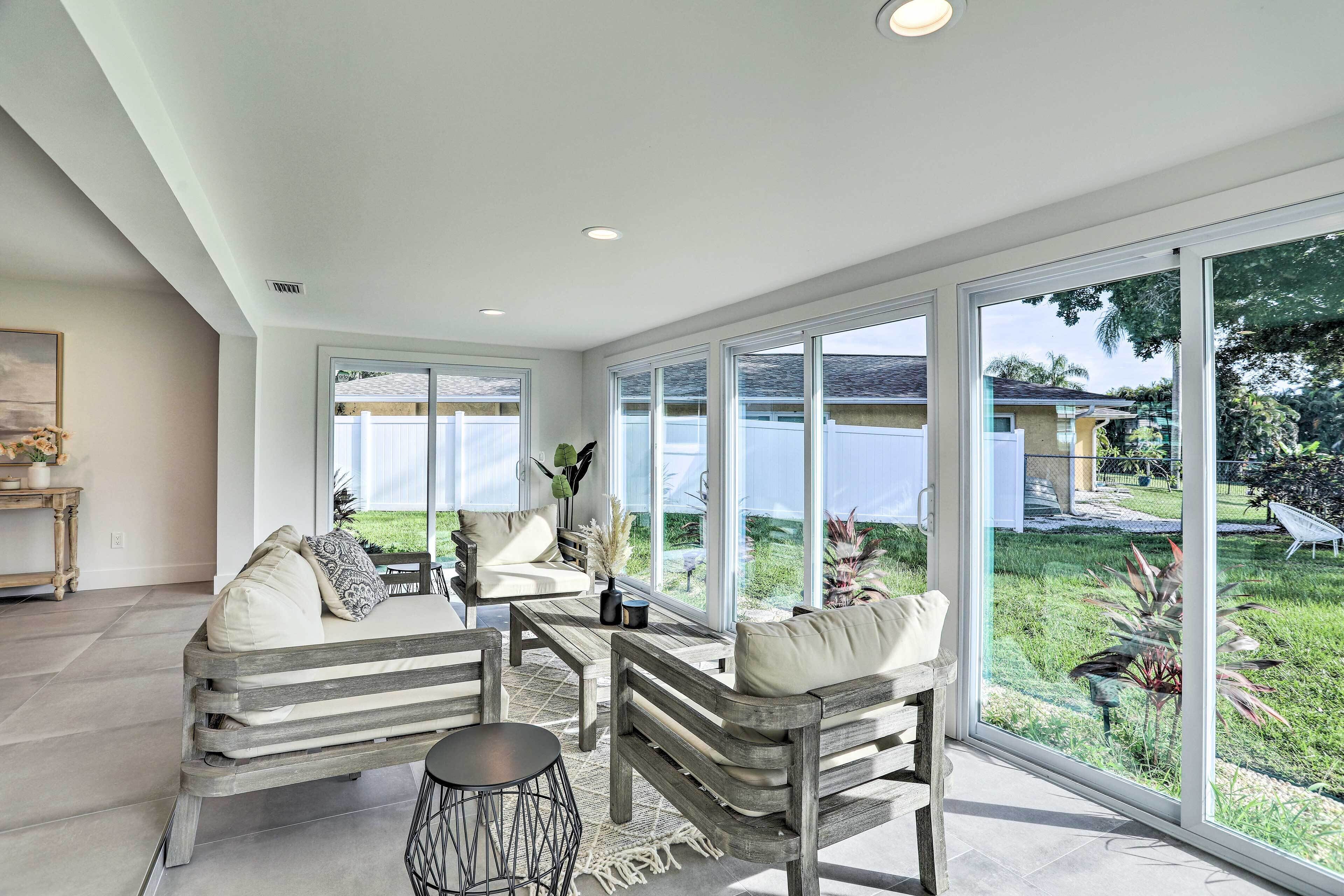 Pet-friendly Seminole Retreat: 2 Mi to Beach!