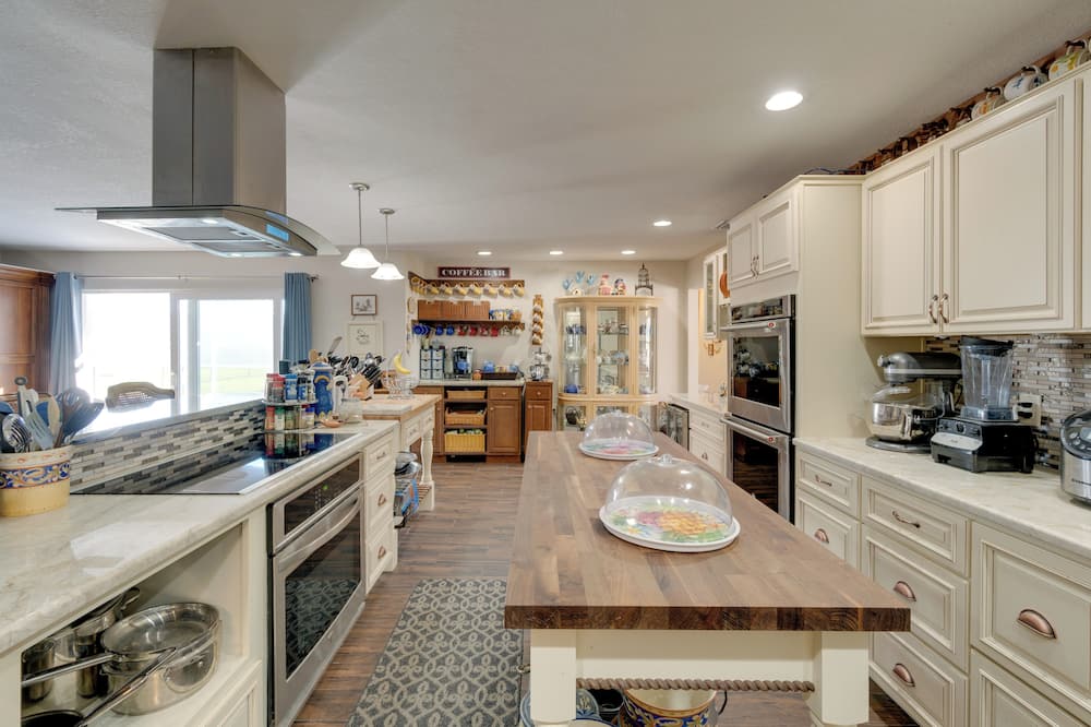 4 Mi to Port Charlotte Beach Park: Gem w/ Pool - Port Charlotte, FL