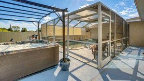 單棟房屋 (4 Bedrooms) | 內部