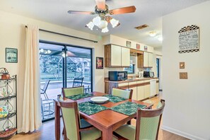 House (2 Bedrooms) | Interior - Waterfront Port St Lucie Home w/ Lanai & Pool (Port Saint Lucie)