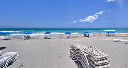Stuart Condo at Beachfront Resort w/ Ocean Views