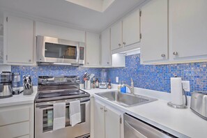 Interior - Stuart Condo at Beachfront Resort w/ Ocean Views (Stuart)