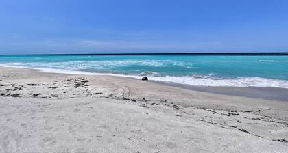 Stuart Condo at Beachfront Resort w/ Ocean Views