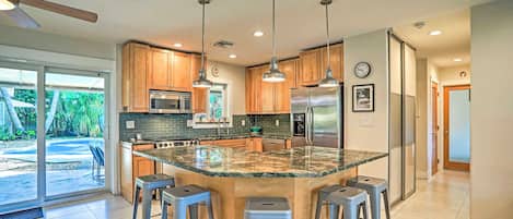 House (3 Bedrooms) | Interior