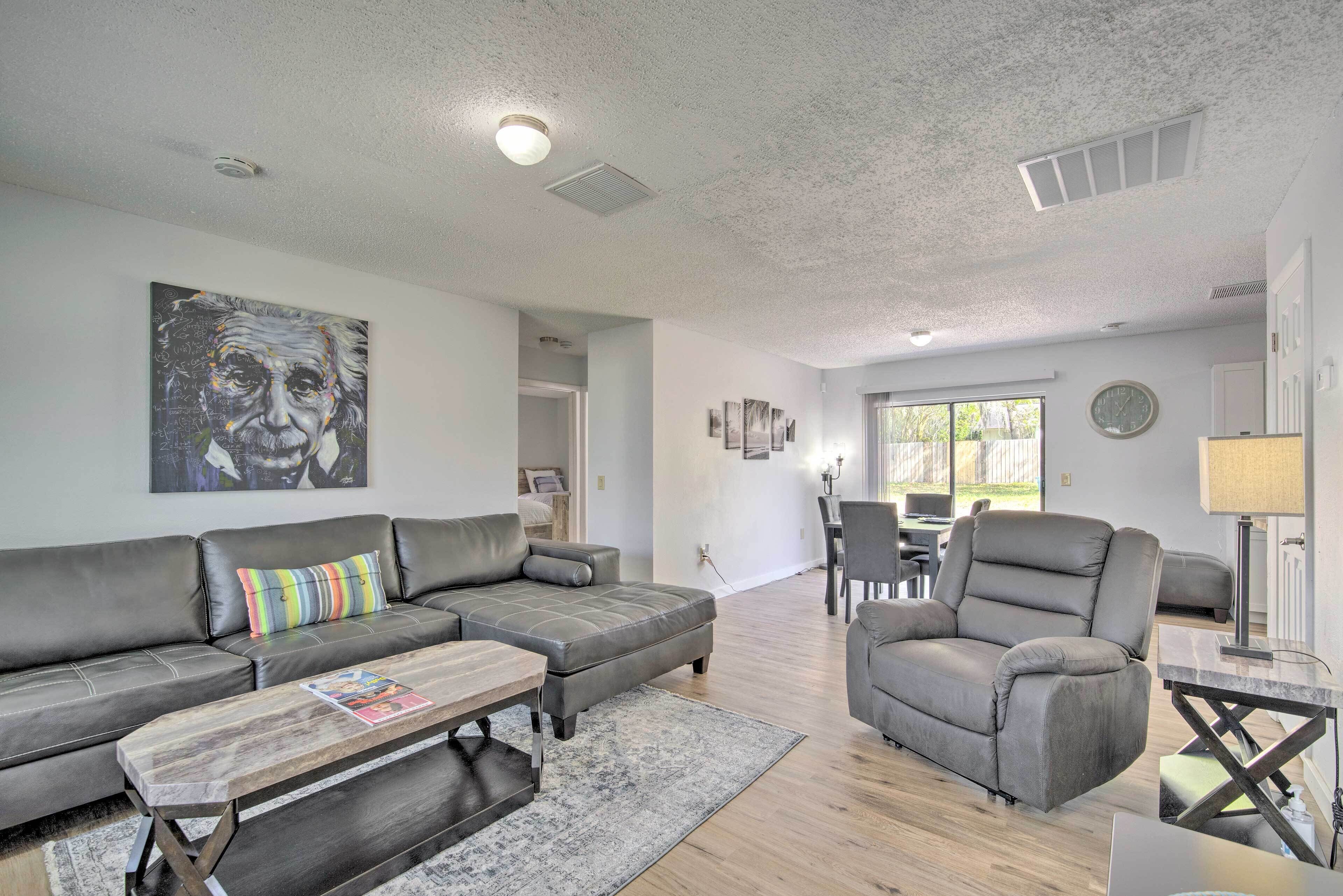 Quiet Spring Hill House w/ Big Yard & Grill!