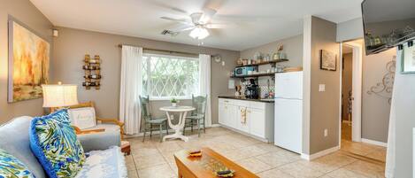 Cottage (2 Bedrooms) | Front of property