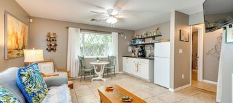 1 Mi to Lake Dora: Cottage w/ Shared Yard & Patio!