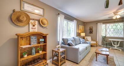 1 Mi to Lake Dora: Cottage w/ Shared Yard & Patio!