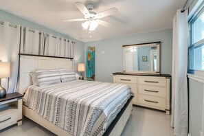 Interior - 2 Mi to Homosassa Springs: Riverfront Home w/ Dock (Homosassa)