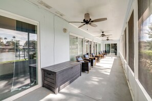 House (3 Bedrooms) | Interior - 2 Mi to Homosassa Springs: Riverfront Home w/ Dock (Homosassa)