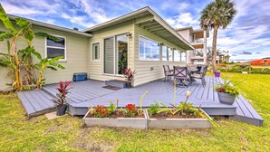 Unclassified image, 2 of 29, button - Riverfront Home w/ Dock & Deck, Pets Welcome! (Jacksonville)