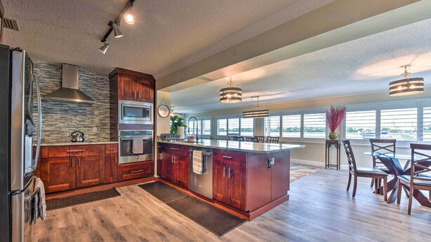 Unclassified image, 1 of 29, button - Riverfront Home w/ Dock & Deck, Pets Welcome! (Jacksonville)