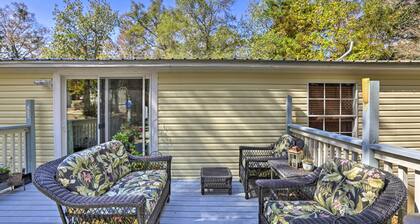 Quincy Home w/ Deck & Outdoor Patio Furniture