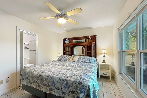 House (4 Bedrooms) | Interior - Dock & Kayaks: Riverfront Dunnellon Home! (Dunnellon)