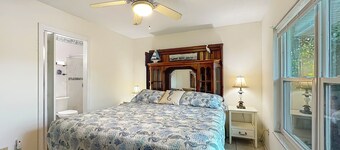 Dock & Kayaks: Riverfront Dunnellon Home!