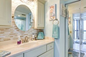 Apartment (2 Bedrooms) | Interior - Resort-style Penthouse w/ Patio in Hudson! (Hudson)