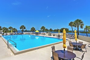 Apartment (2 Bedrooms) | Front of property - Resort-style Penthouse w/ Patio in Hudson! (Hudson)