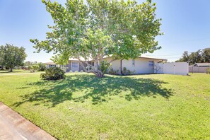 Interior - Sarasota House w/ Private Pool - 4 Mi to Beach! (Sarasota)