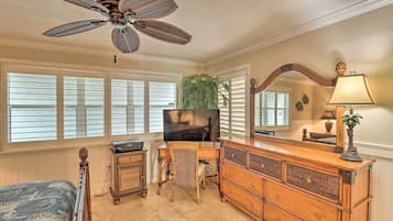 2 chambres, bureau, espace de travail pour ordinateurs portables