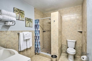 House (5 Bedrooms) | Interior - Serene Daytona Beach House w/ Private Yard! (Daytona Beach)