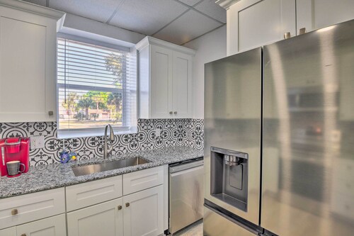 Serene Daytona Beach House w/ Private Yard!