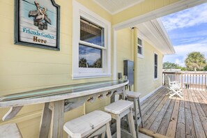 House (2 Bedrooms) | Interior - Siesta Key Village Home < Half Mi to Beach! (Siesta Key)