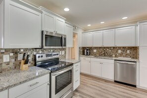 House (5 Bedrooms) | Interior - Spacious Fort Walton Beach Home ~ 2 Mi to Beach! (Fort Walton Beach)