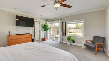 House (5 Bedrooms) | Interior