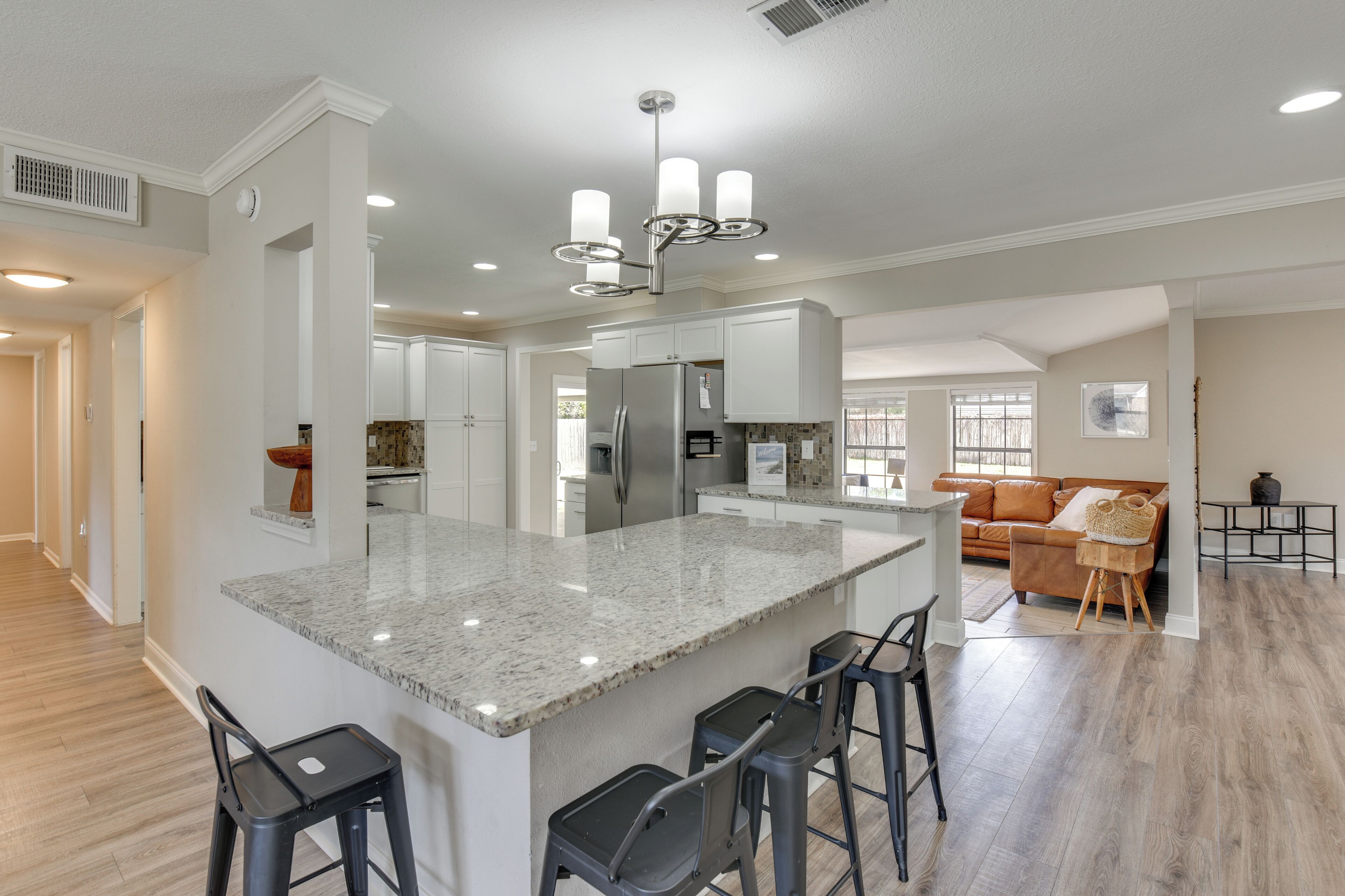 House (5 Bedrooms) | Front of property