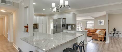 House (5 Bedrooms) | Front of property